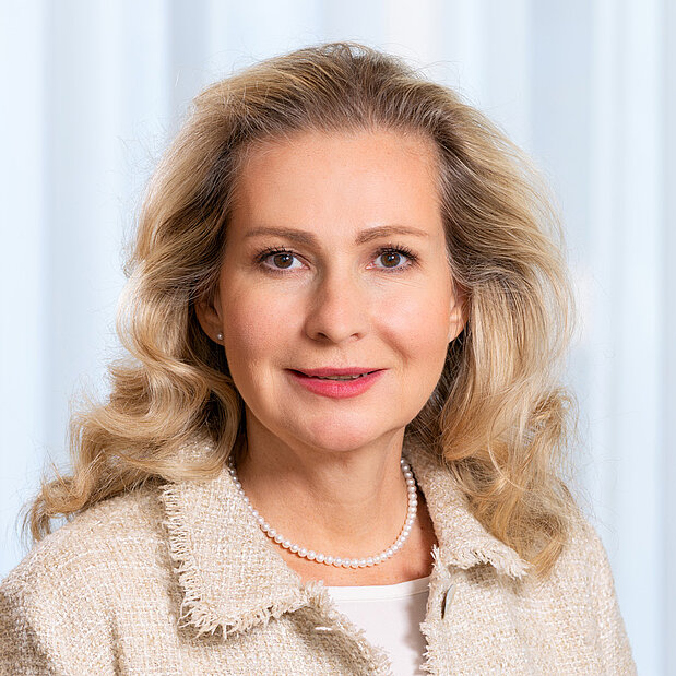 Michaela ROITHER Ein Porträtfoto von IV-NÖ-Geschäftsführerin Michaela Roither im Querformat.
