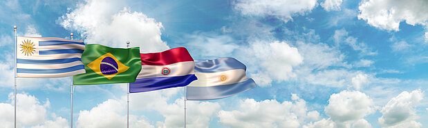 Nationalflaggen der Mercosur-Staaten