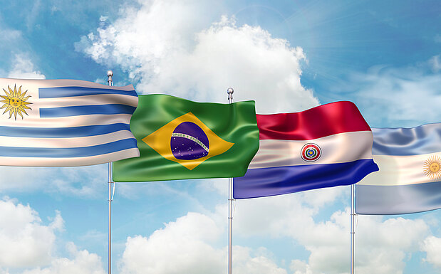Nationalflaggen der Mercosur-Staaten