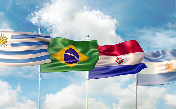 Nationalflaggen der Mercosur-Staaten